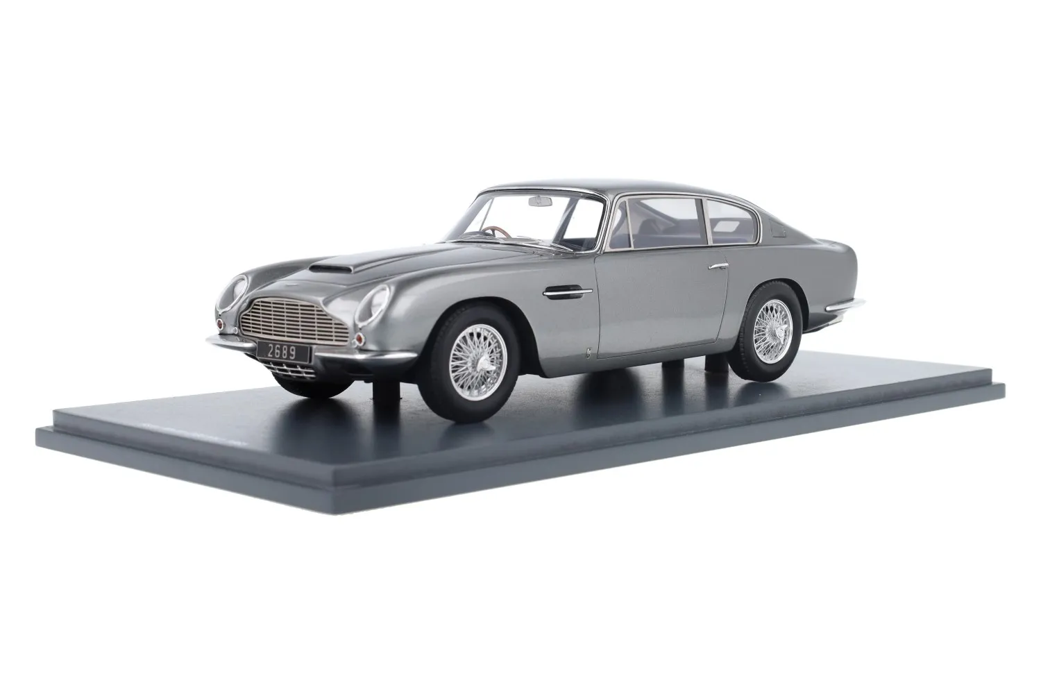 ⁦Schuco 1965 Aston Martin DB6 Mk 1 | 1:18 Scale Diecast Model Car | Dark Grey⁩ - الصورة ⁦1⁩