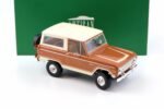 Greenlight 1973 Ford Bronco | 1:18 Scale Diecast Model Car | Brown & White | Premium Classic American 4x4 Collector's Edition - Image 3