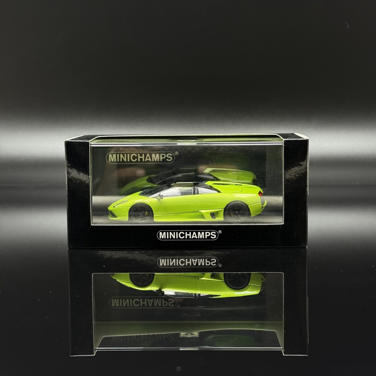 IMG_6604 2007 Lamborghini Murciélago LP640 Green 1:43 Diecast Model Car Limited Edition 1 of 1200 by Minichamps - الصورة 1