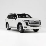 LCD Model 1:18 Toyota Land Cruiser 300 ZX 2024 White Diecast Model Car with Opening Parts - Image 5