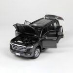 ⁦LCD Models 1:18 Scale 2024 Toyota Land Cruiser 300 ZX Diecast Model Car |  Grey | Collector Edition⁩ - الصورة ⁦9⁩