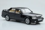⁦Model Car Group 1986 Mercedes-Benz E-Class (W124) | 1:18 Scale | Black⁩ - الصورة ⁦3⁩