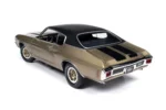 ⁦Auto World 1970 Chevrolet Chevelle SS Coupe | 1:18 Scale | Black & Gold⁩ - الصورة ⁦6⁩