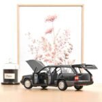 ⁦Mercedes 300TD S124 Wagon 1:18 Norev Diecast⁩ - الصورة ⁦3⁩
