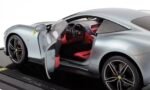 ⁦Ferrari Roma Limited Edition 1:18 Tonka Silver⁩ - الصورة ⁦4⁩